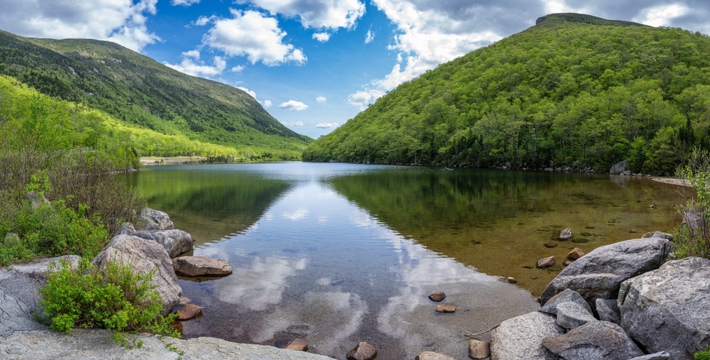 Echo Lake at Franconia Notch State Park is one of the top things to do in the White Mountains